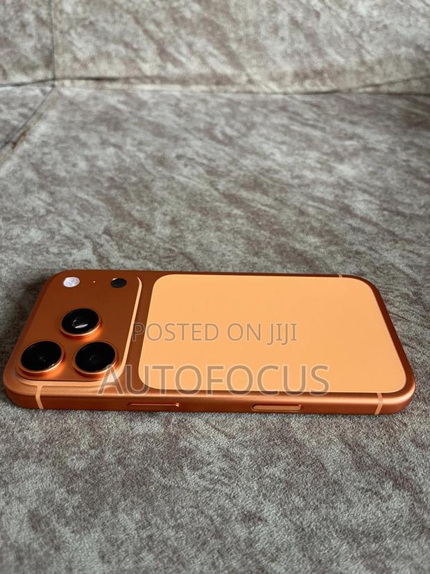 New Apple iPhone 17 Pro 256 GB Orange · Photo 4