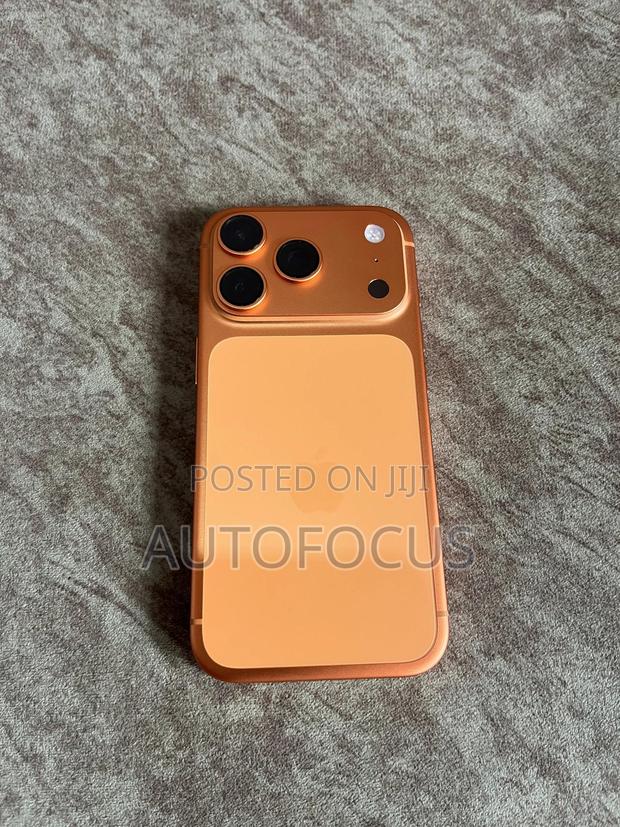 New Apple iPhone 17 Pro 256 GB Orange · Photo 6
