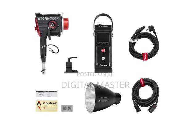 Aputure Storm 700x Tunable White Led Monolight · Photo 1