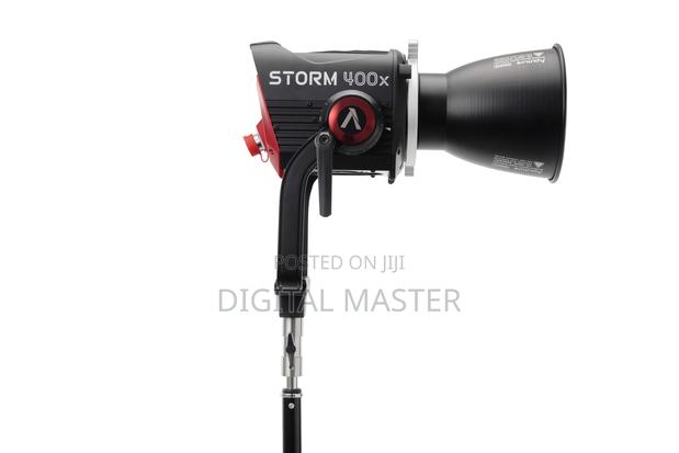 Aputure Storm 400x Tunable White Led Monolight (V-mount) · Photo 1