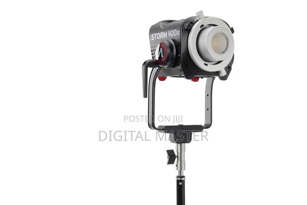 Aputure Storm 400x Tunable White Led Monolight (V-mount) · Photo 3