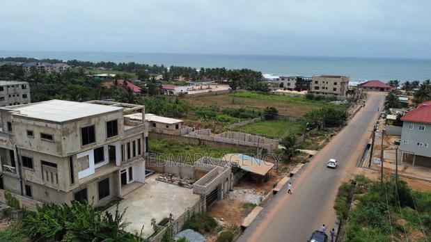 7bdrm House in Kokrobite, Accra Metropolitan for sale · Photo 1