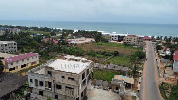 7bdrm House in Kokrobite, Accra Metropolitan for sale · Photo 2