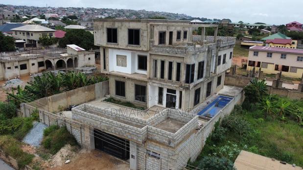 7bdrm House in Kokrobite, Accra Metropolitan for sale · Photo 3