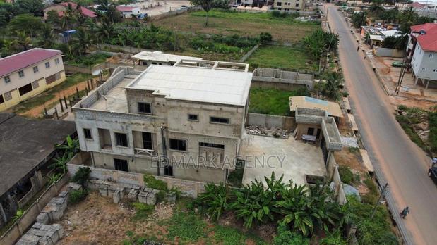 7bdrm House in Kokrobite, Accra Metropolitan for sale · Photo 4