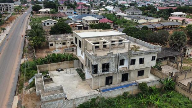 7bdrm House in Kokrobite, Accra Metropolitan for sale · Photo 8