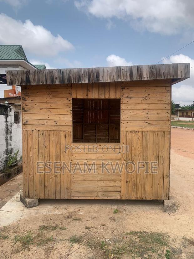 Polished Wooden Pallet Shop · Photo 2