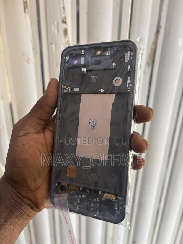 Galaxy A56 Oled Screen · Photo 2