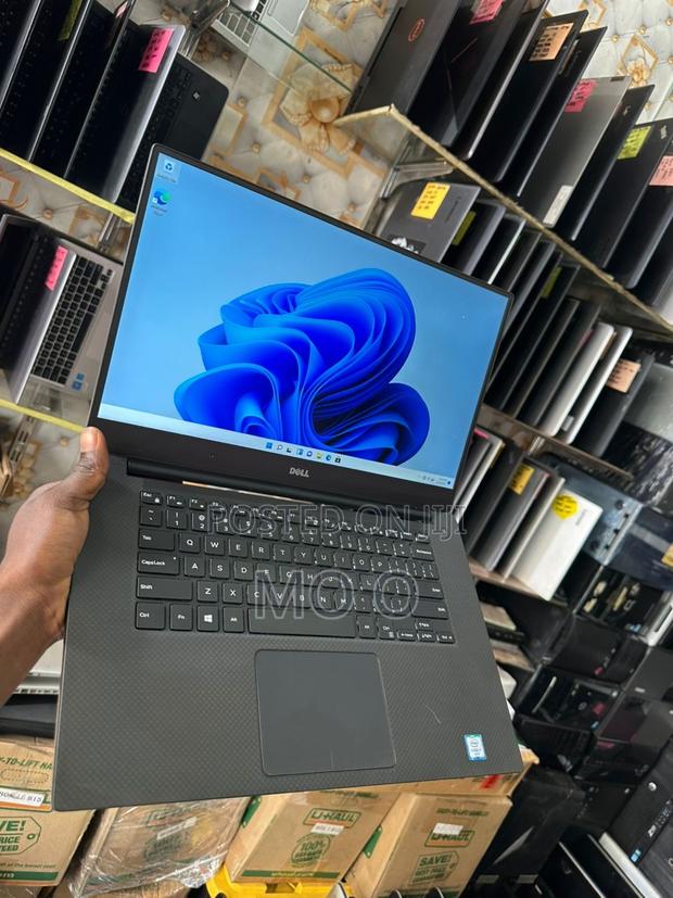 Laptop Dell Precision 15 5510 16GB Intel Core I7 SSD 512GB · Photo 5