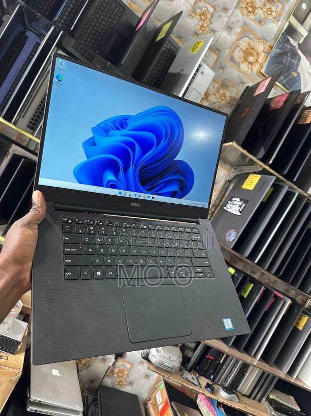 Laptop Dell Precision 15 5510 16GB Intel Core I7 SSD 512GB · Photo 6