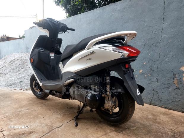 Yamaha 2016 White · Photo 1