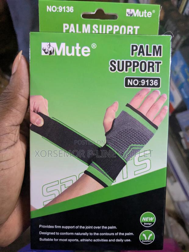 Wrist Brace Support · Photo 1
