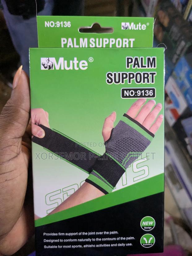 Wrist Brace Support · Photo 2