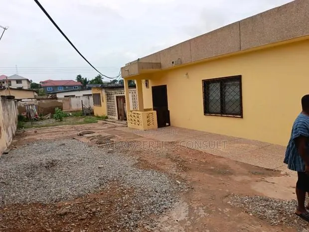Property for Sale in Lapaz Honkong N1 Highway · Photo 1