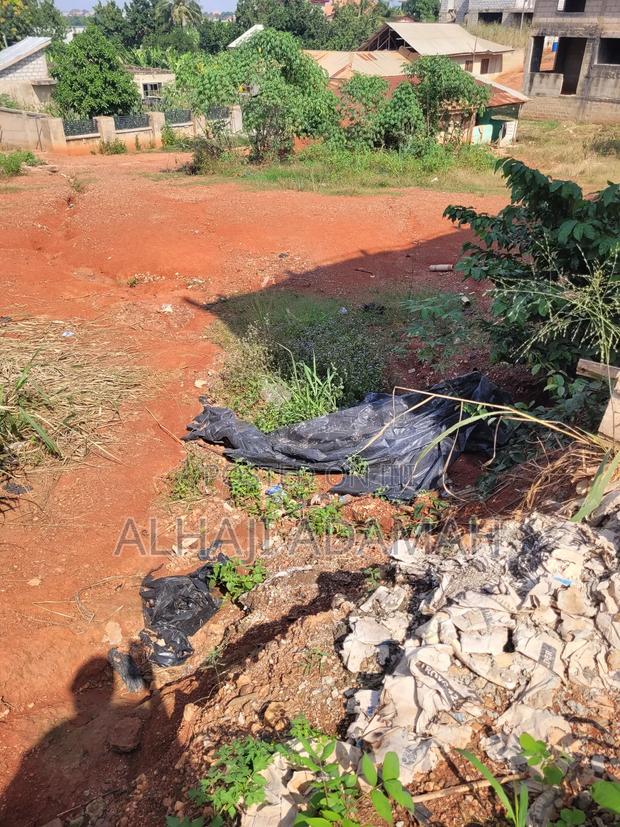 Land for Sale at Santa'si Darko Near Main Road · Photo 3