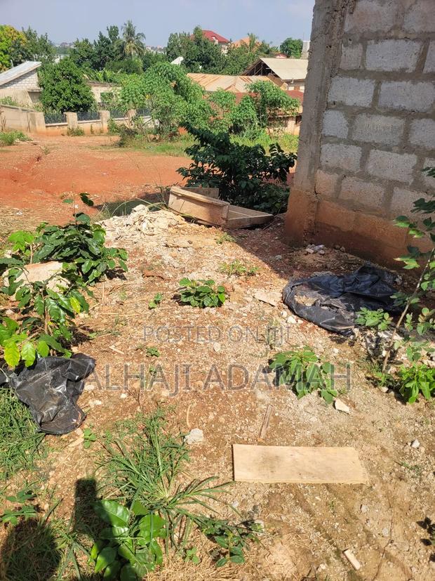 Land for Sale at Santa'si Darko Near Main Road · Photo 8