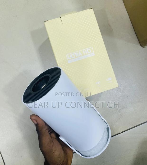 Ultra Hd Smart Projector · Photo 3