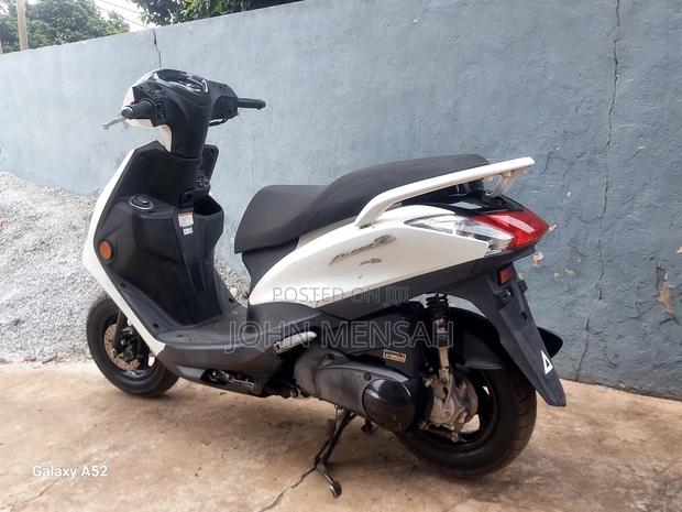 Yamaha 2016 White · Photo 2