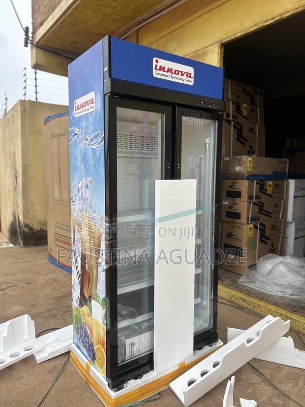 Innova I-72 Sf Display Fridge · Photo 1