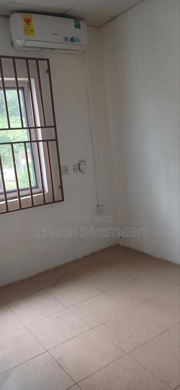 4 Bedrooms + 2 Rooms B/Q at North Dzorwulu for Rent $2500 · Photo 2