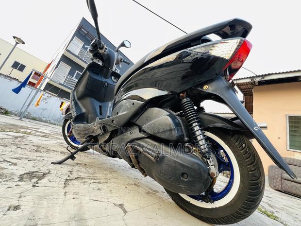 Yamaha 2008 Blue · Photo 2