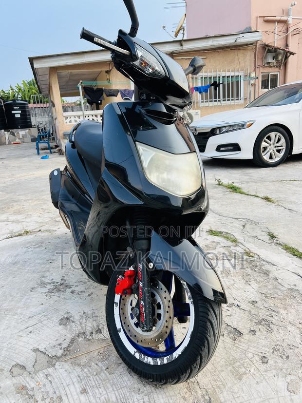 Yamaha 2008 Blue · Photo 3