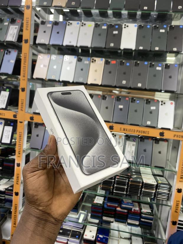 New Apple iPhone 15 Pro Max 256 GB Silver · Photo 7