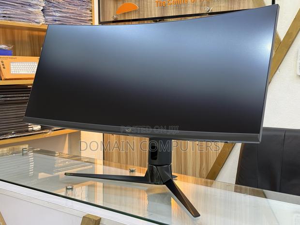 Asus Rog Strix Xg349c 34 Inches Gaming Monitor · Photo 6