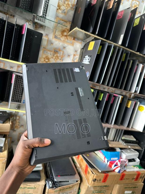 Laptop Lenovo Thinkpad T490s 8GB Intel Core I7 SSD 256GB · Photo 5