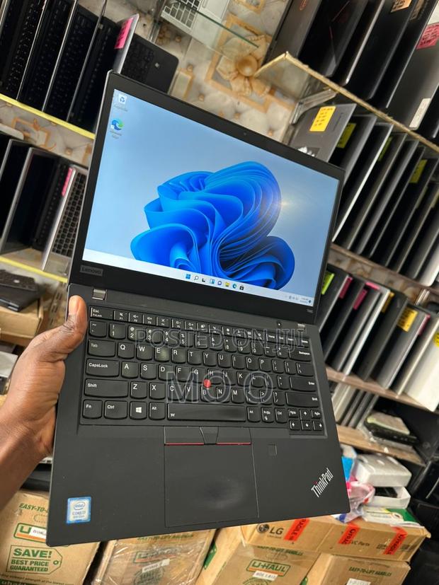 Laptop Lenovo Thinkpad T490s 8GB Intel Core I7 SSD 256GB · Photo 2
