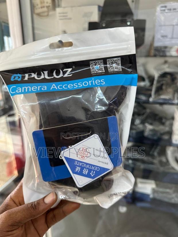 Quick Release Anti-Slip Camera Strap With Metal Hook for DSLR Cameras · Photo 4
