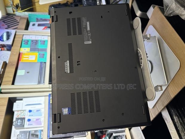 Laptop Lenovo ThinkPad P53 32GB Intel Core I7 SSD 512GB · Photo 2