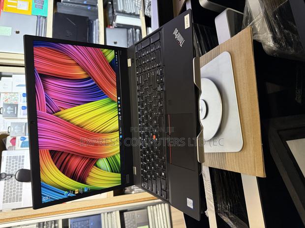Laptop Lenovo ThinkPad P53 32GB Intel Core I7 SSD 512GB · Photo 7