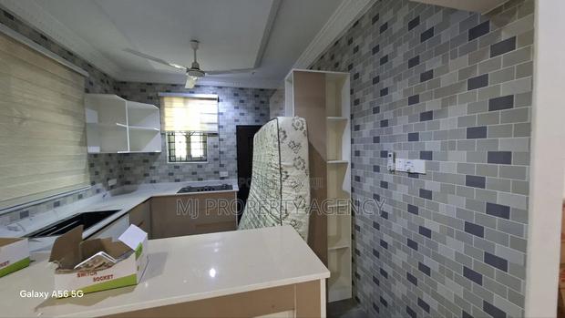 Furnished 4bdrm Duplex in Community 12, Tema Metropolitan for rent · Photo 8