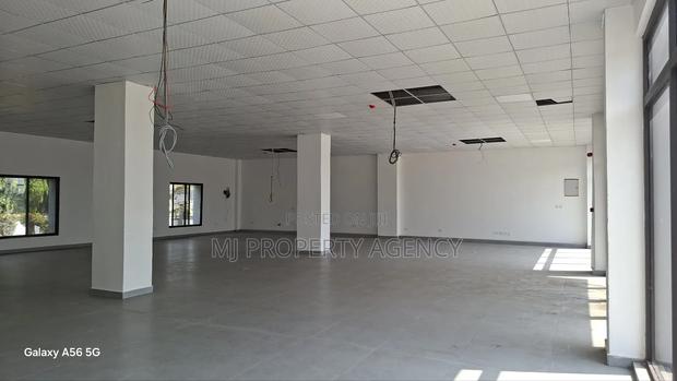 200 SQM Warehouse/Office Space at Community 1 · Photo 2