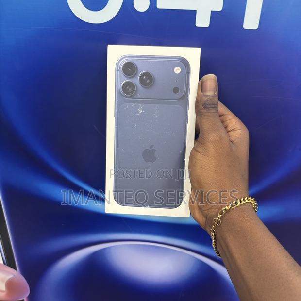 New Apple iPhone 17 Pro Max 1 TB Blue · Photo 2