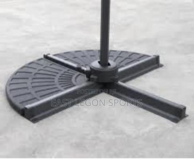 Base Cantilever Weight X 2 Parasol · Photo 1