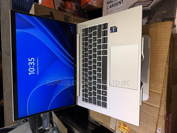 Laptop HP EliteBook 840 G10 16GB Intel Core I5 SSHD (Hybrid) 512GB · Photo 1