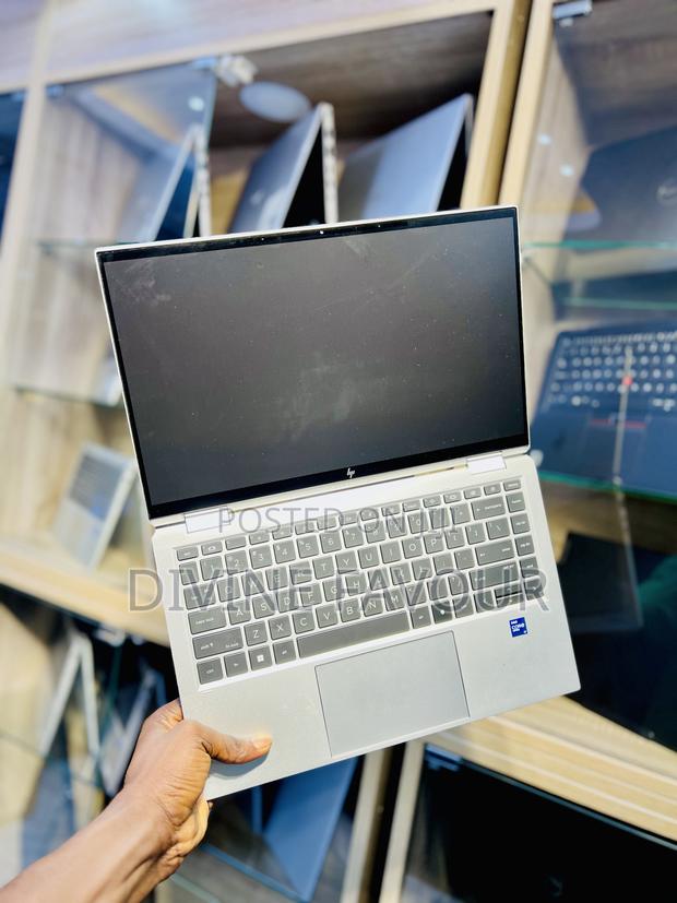Laptop HP EliteBook 1040 G8 16GB Intel Core i7 SSD 512GB · Photo 6