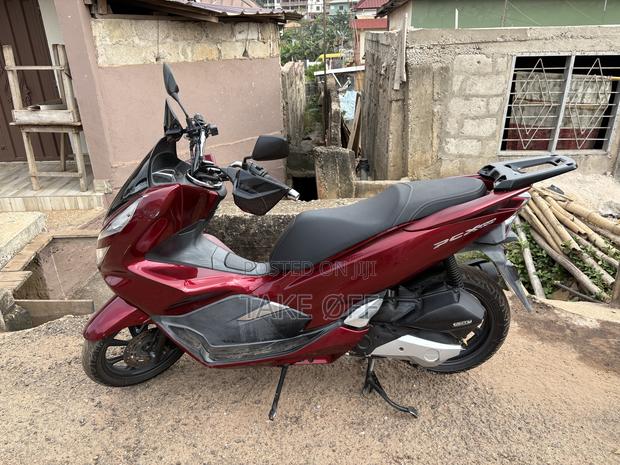 Honda 2023 Red · Photo 3