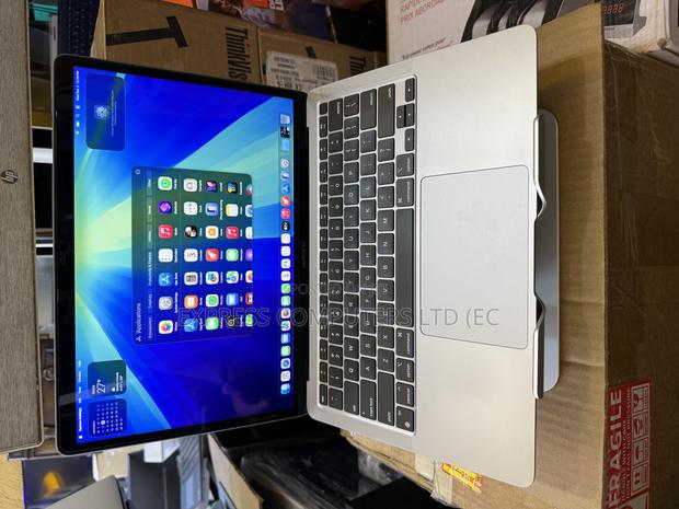 Laptop Apple MacBook Air 2020 M1 16GB Apple M1 SSHD (Hybrid) 512GB · Photo 1
