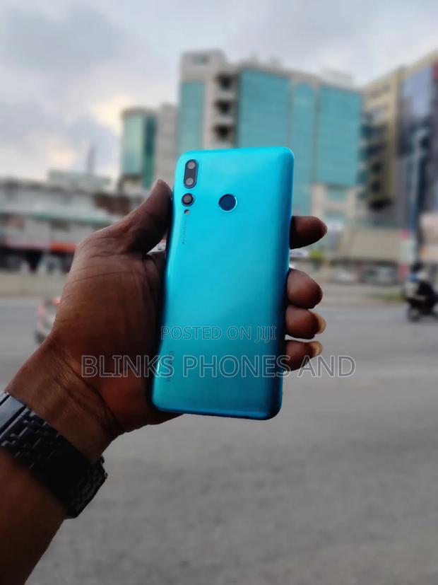 Huawei P Smart+ 2019 64 GB Blue · Photo 3