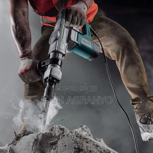 Hammering and Drilling Machine · Photo 2