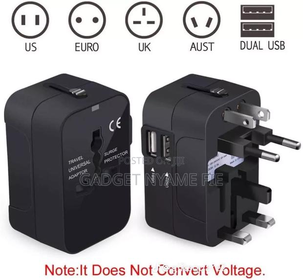 Internationally Recognized Universal Travel Adapter · Photo 3