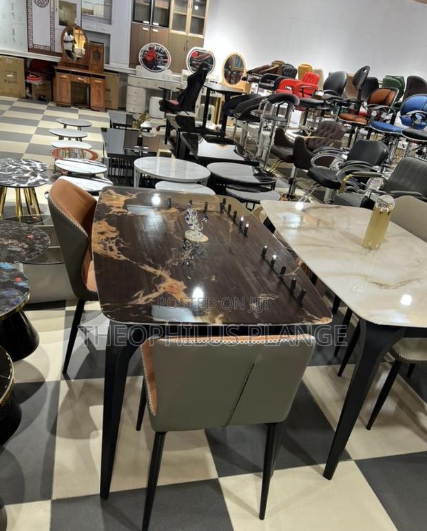 4 Seater Mable Dining Table / Black Design · Photo 2
