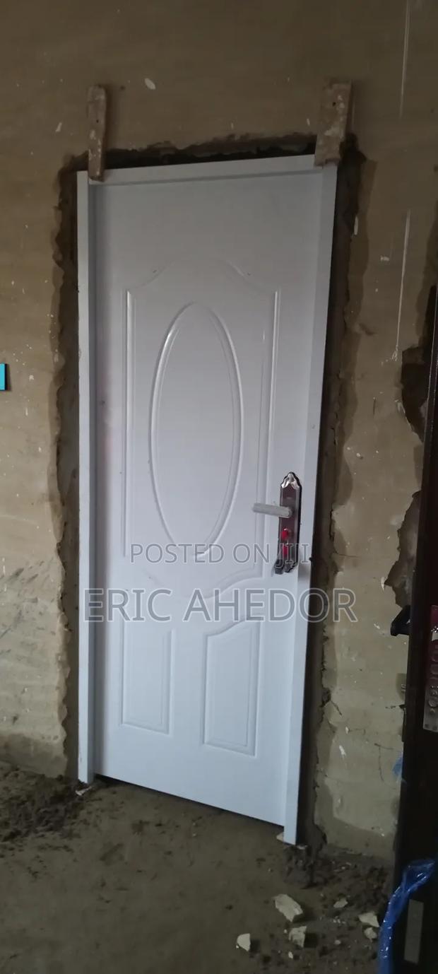 Wooden Metal Foreign Door + Handle and Frames · Photo 1