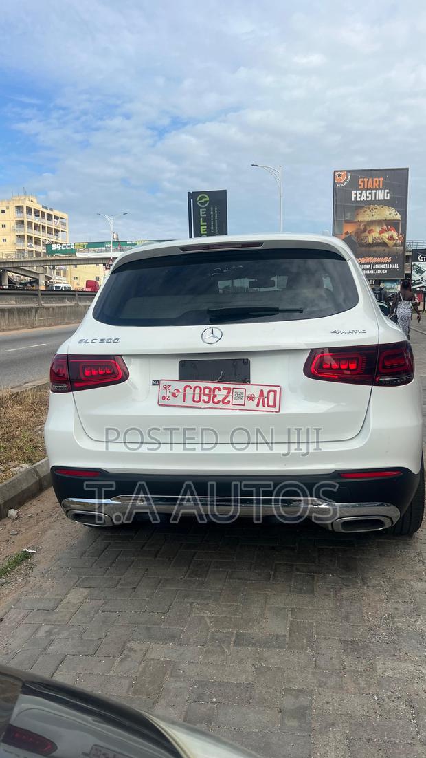 Mercedes-Benz GLC-Class 2021 White · Photo 5