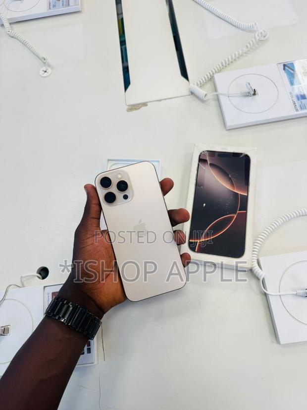 Apple iPhone 16 Pro Max 256 GB · Photo 2