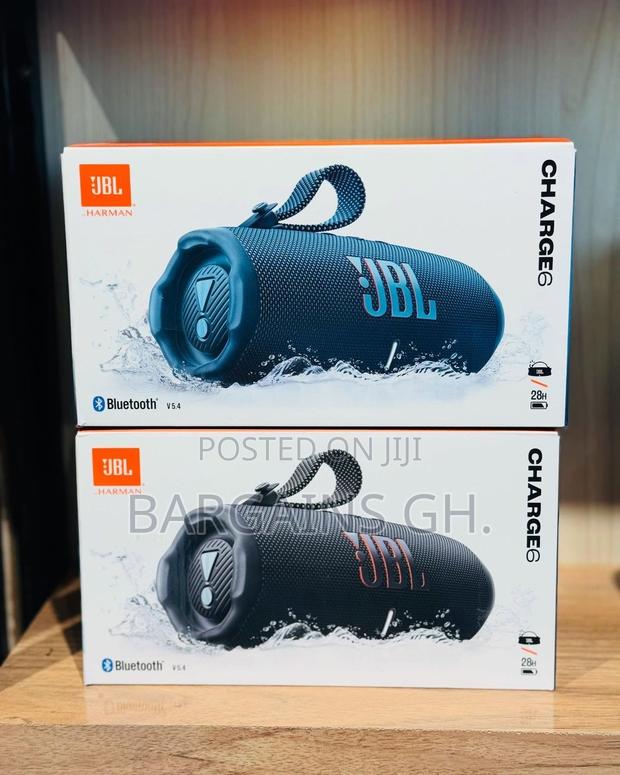 JBL Charge 6 Portable Waterproof Speaker · Photo 4