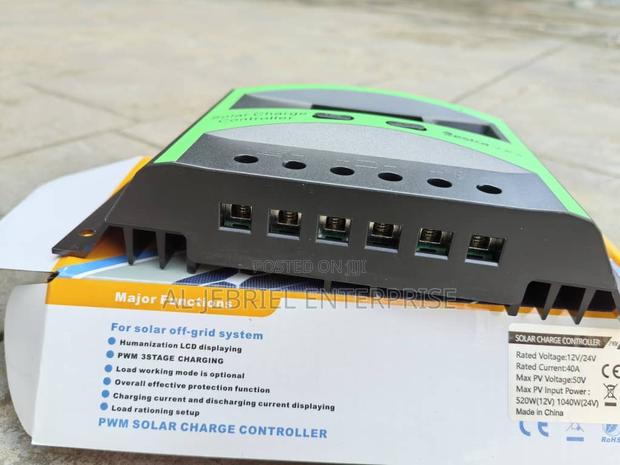 40amps Solar Charge Controller · Photo 2